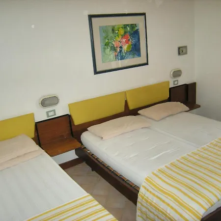 Girasole Con Piscina, Tipo G Ai Piani 아파트 리그나노 사비아도로